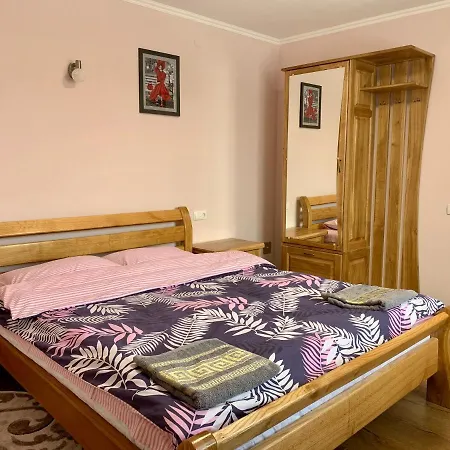 Underhills House Yaremche