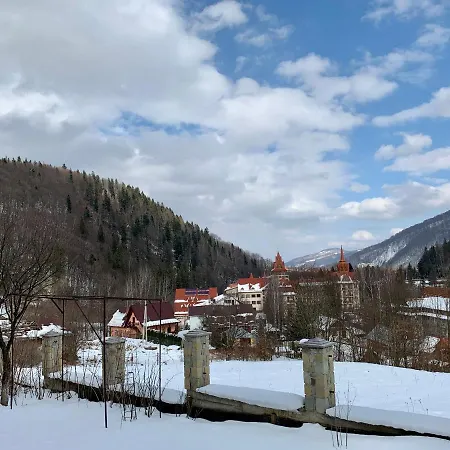 Underhills House * Jaremtsje